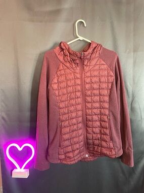 The North Face Women's Quilted Hooded Jacket in Maroon red down puffer fitted